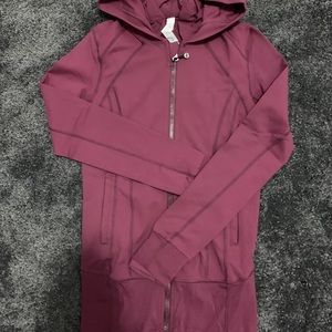 *SOLD* Lululemon Hooded Jacket Burgundy size 4